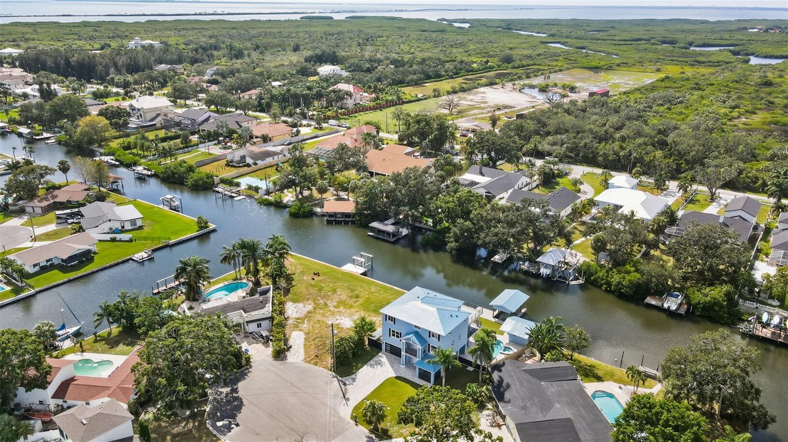 TB8454384 Property Photo