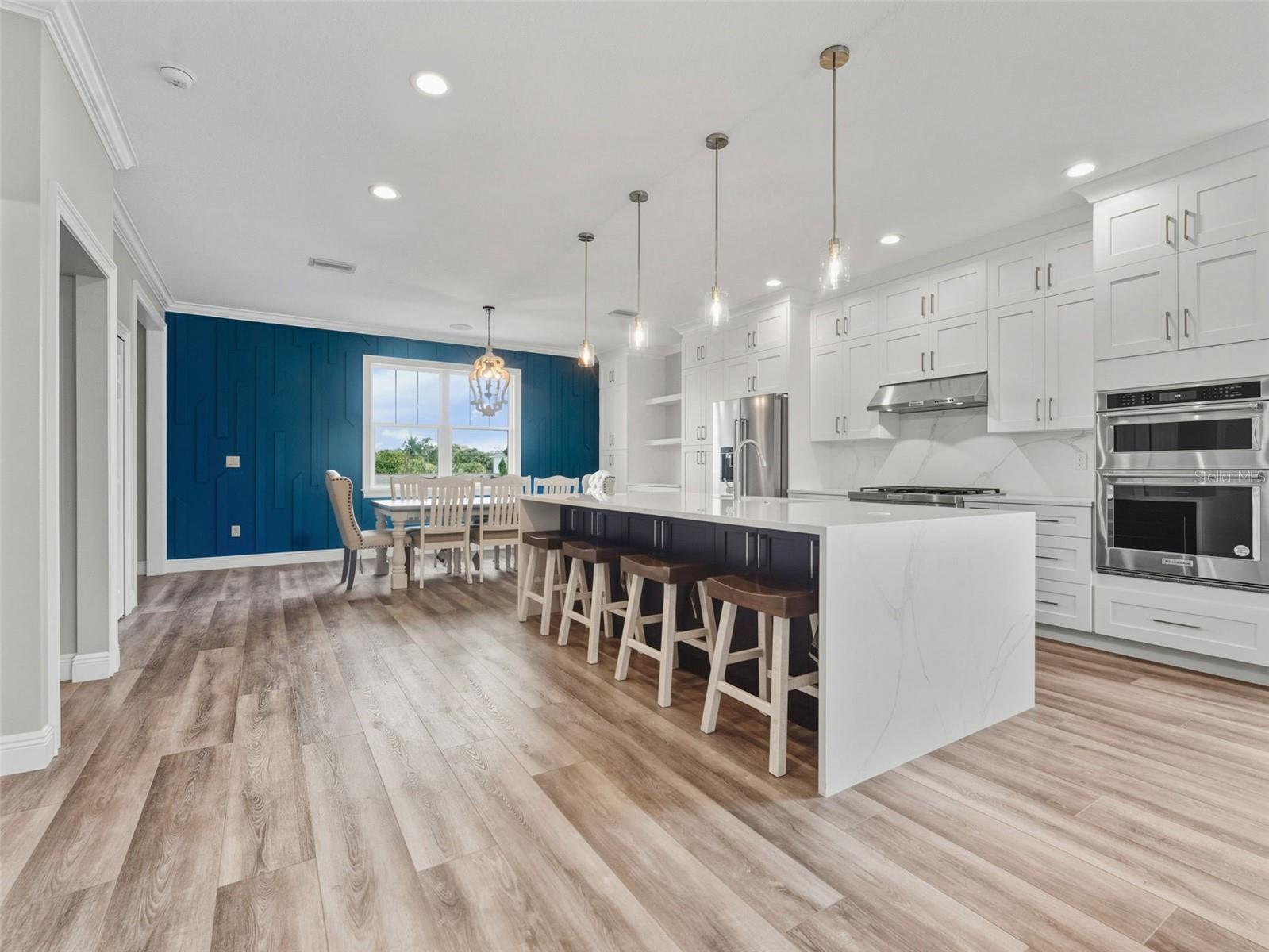 TB8454384 Property Photo