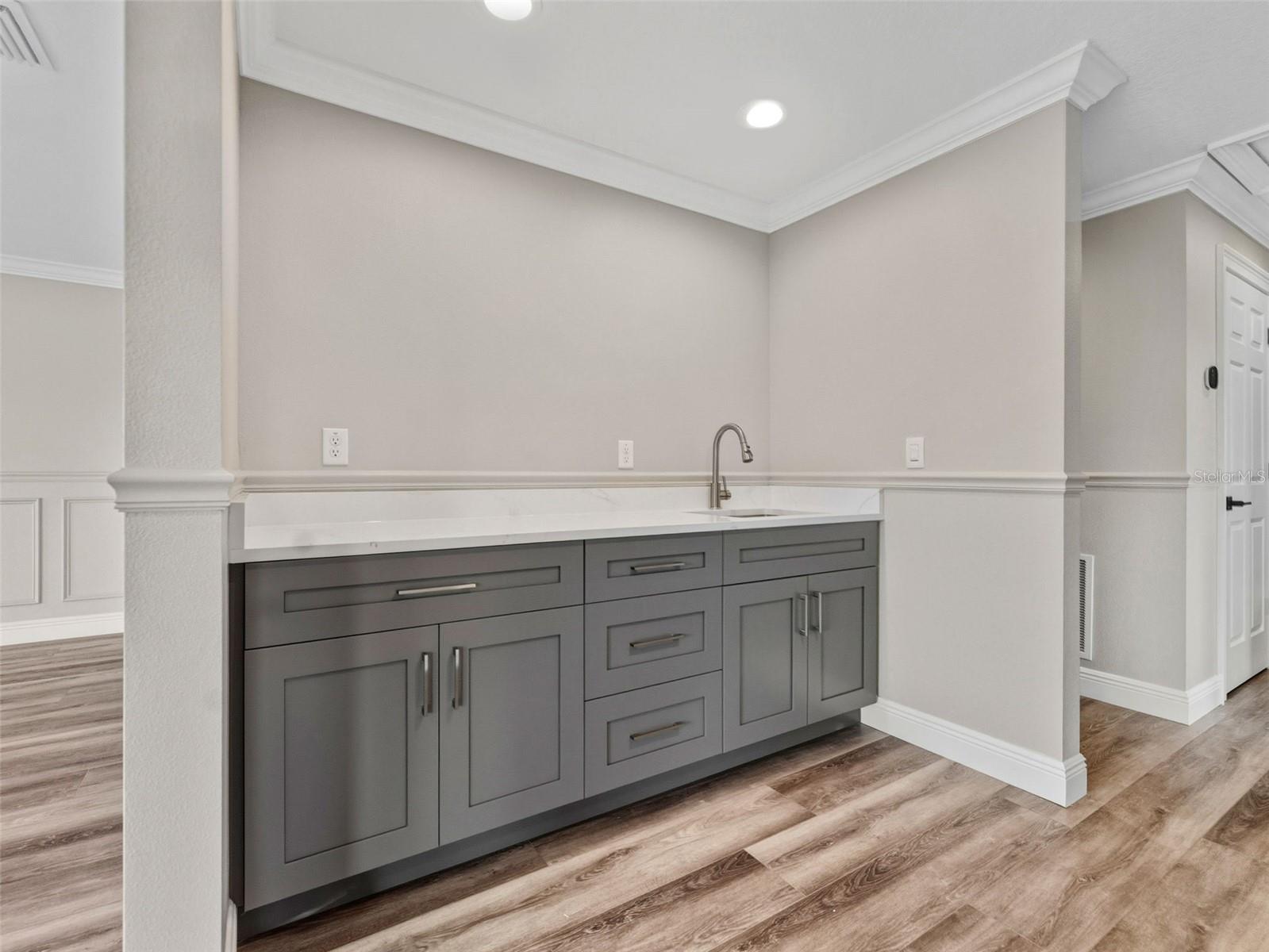 TB8454384 Property Photo