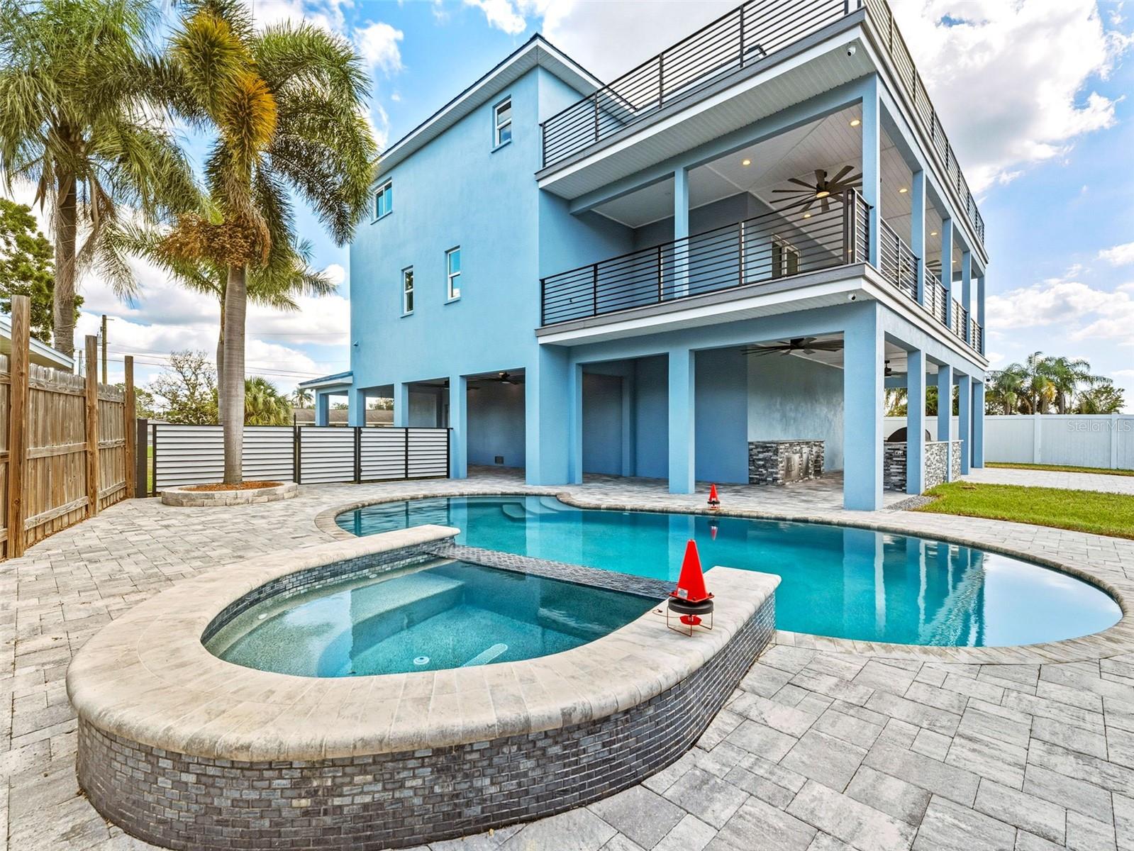 TB8454384 Property Photo