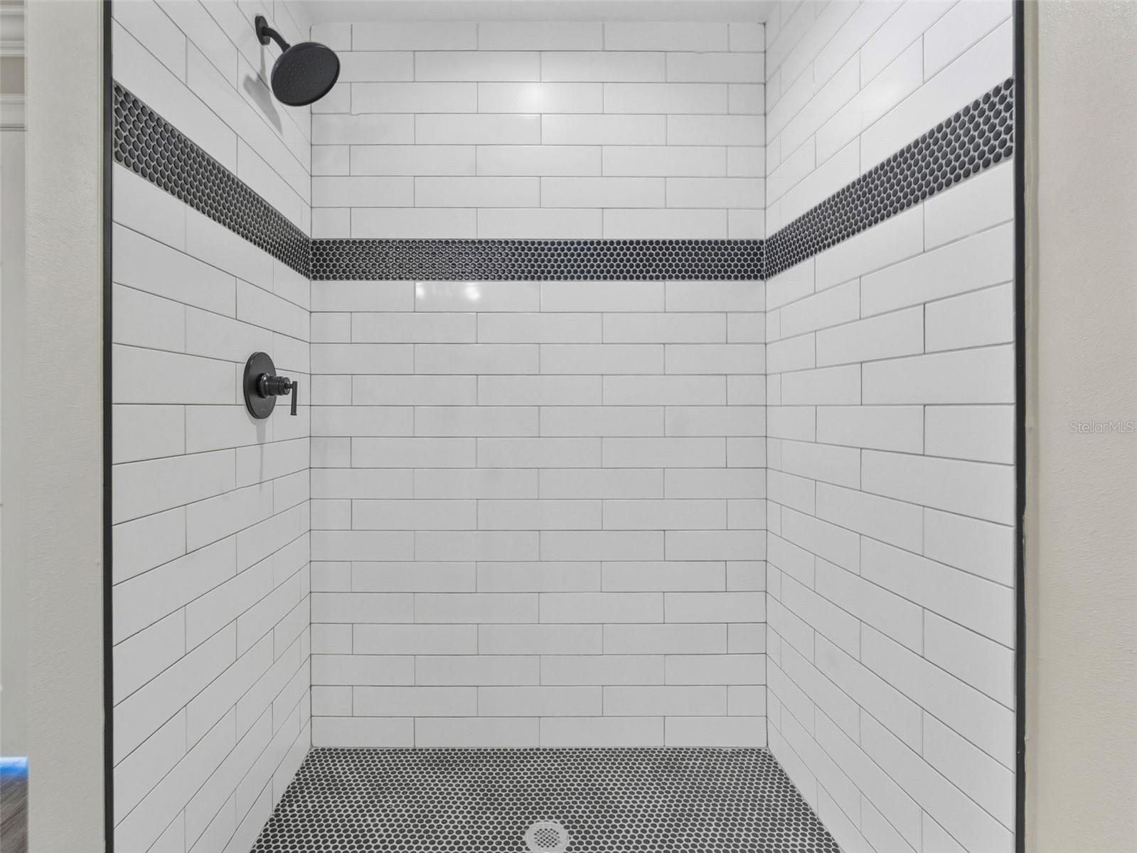 TB8454384 Property Photo