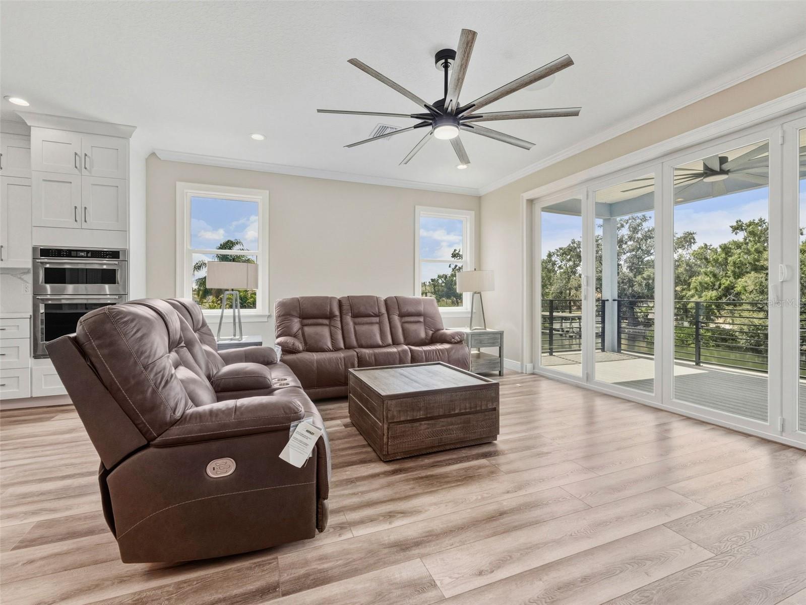 TB8454384 Property Photo