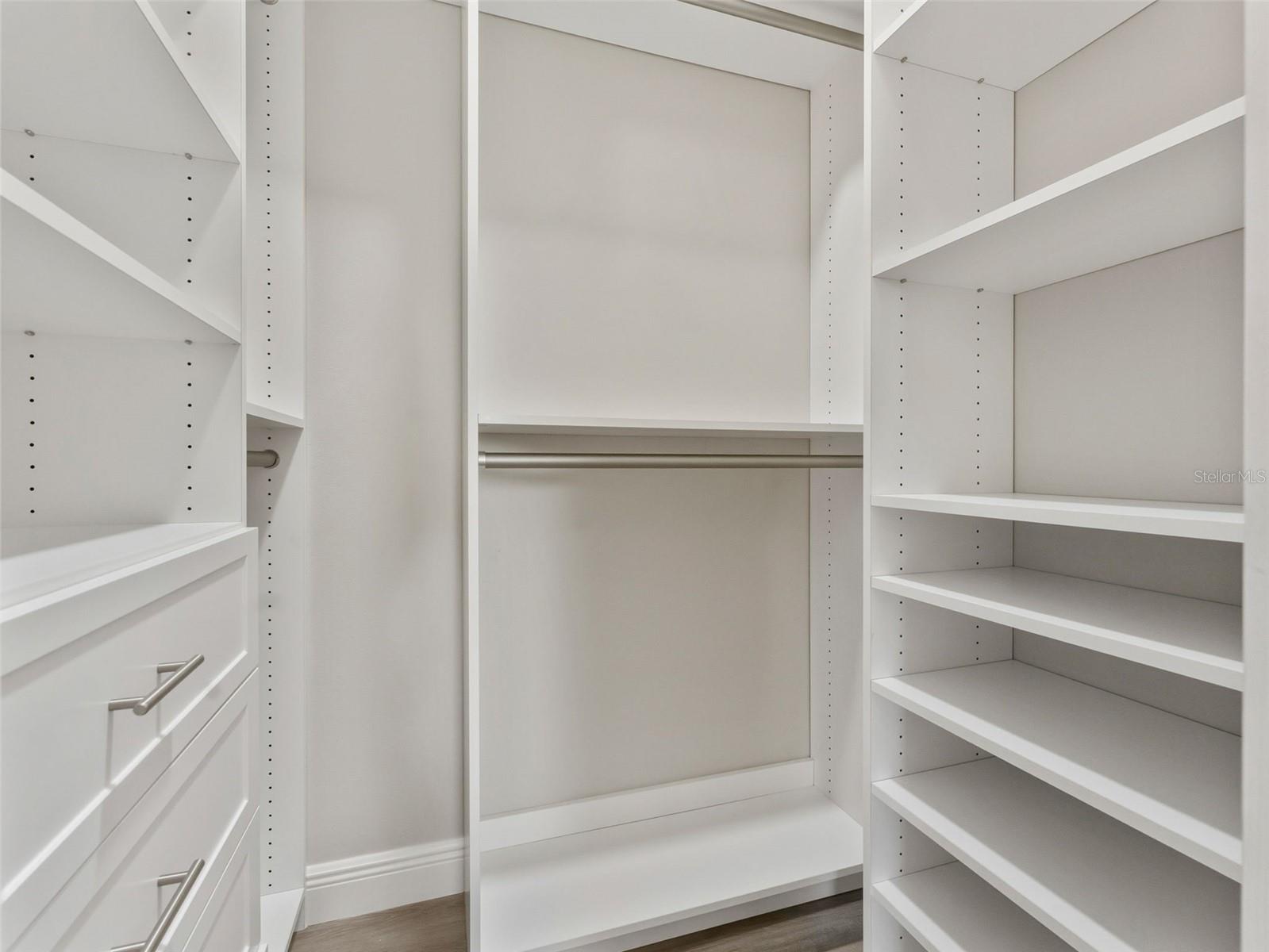 TB8454384 Property Photo