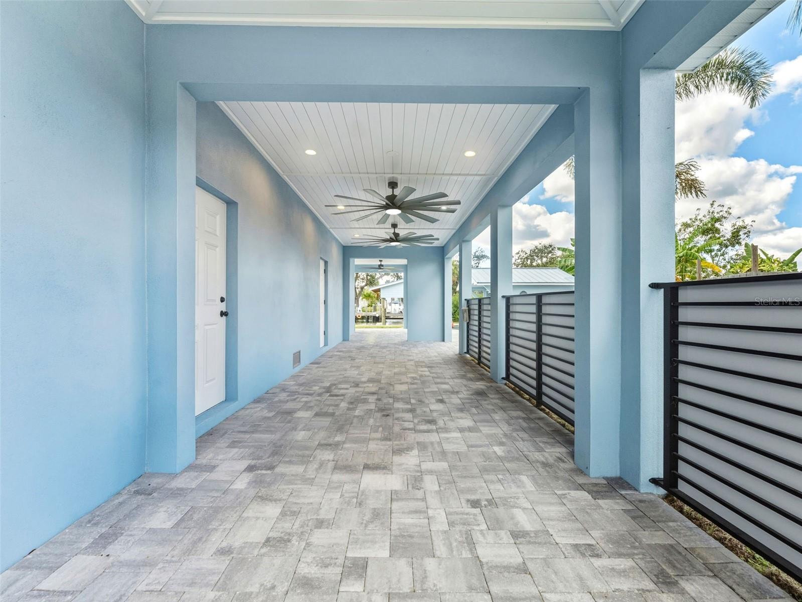 TB8454384 Property Photo