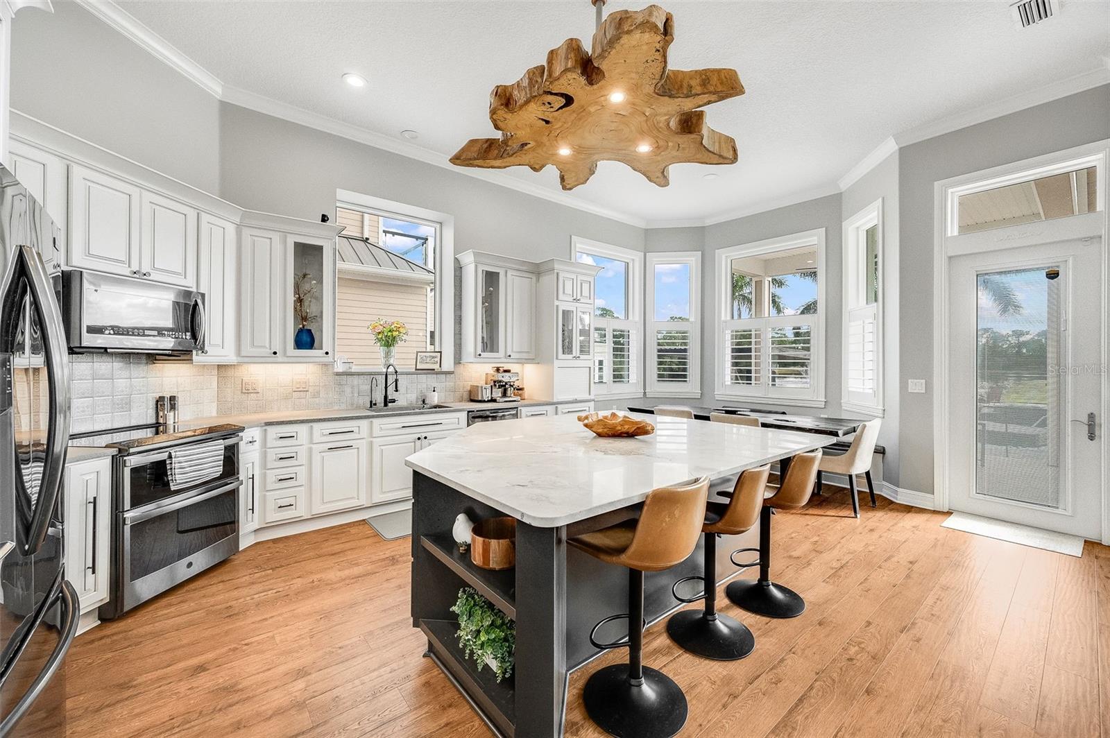 O6365662 Property Photo