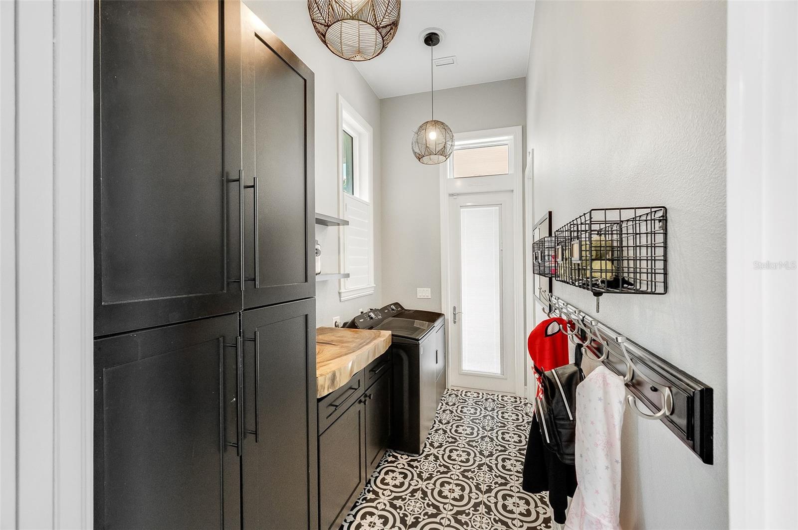 O6365662 Property Photo