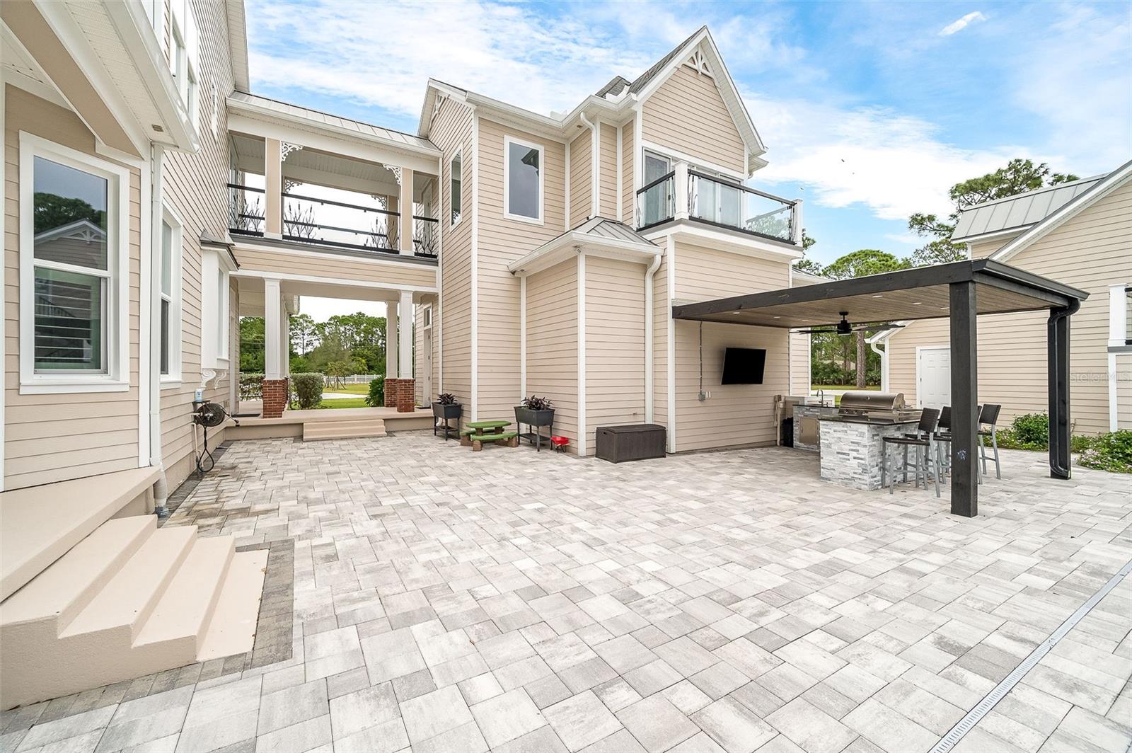 O6365662 Property Photo