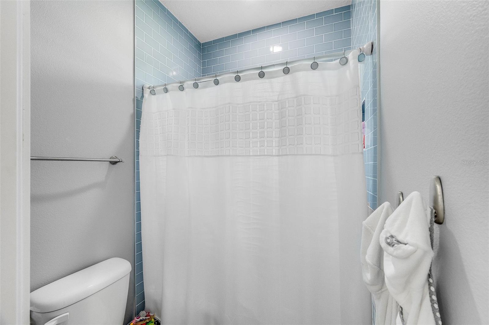 O6365662 Property Photo