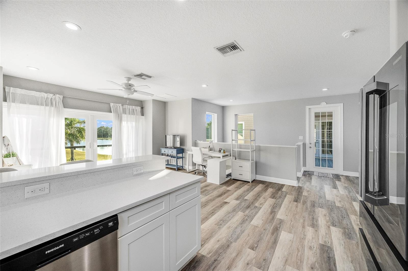 O6365662 Property Photo