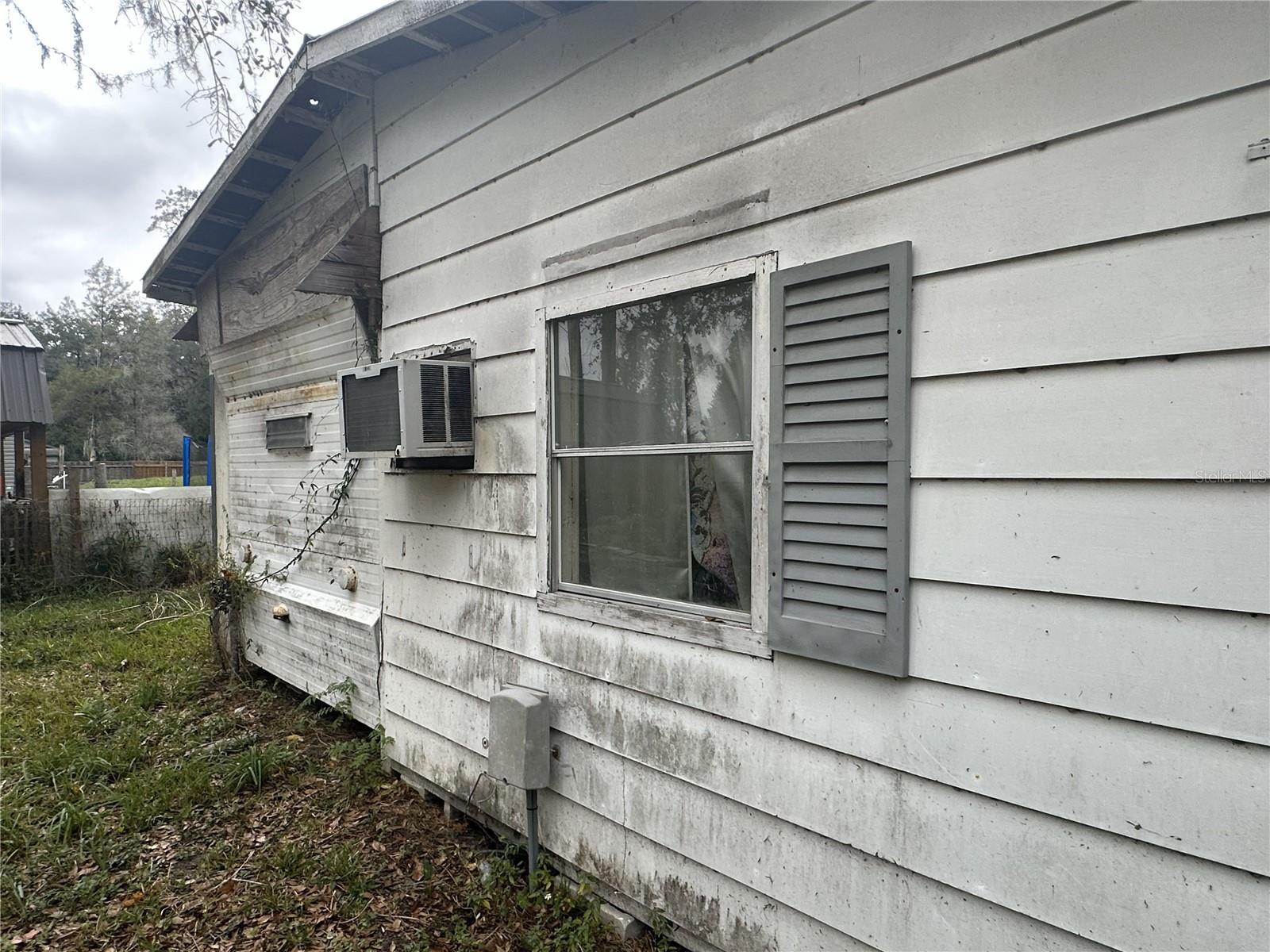 TB8454476 Property Photo