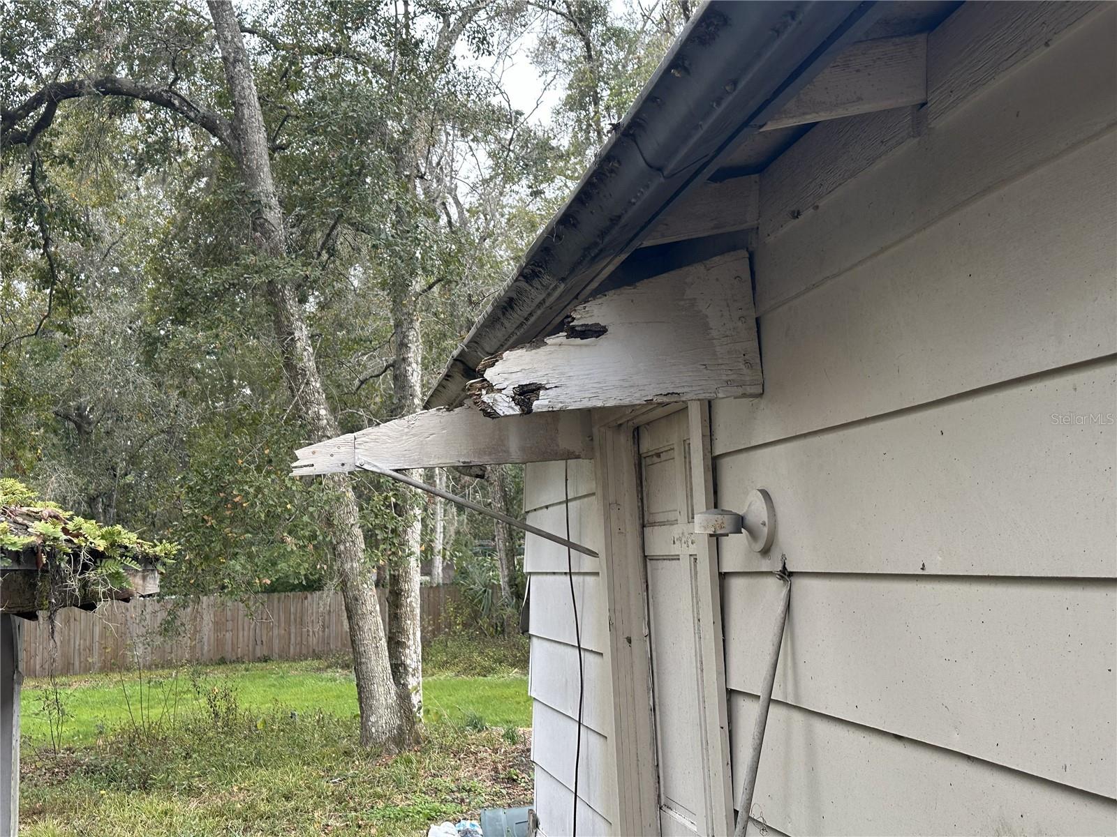 TB8454476 Property Photo