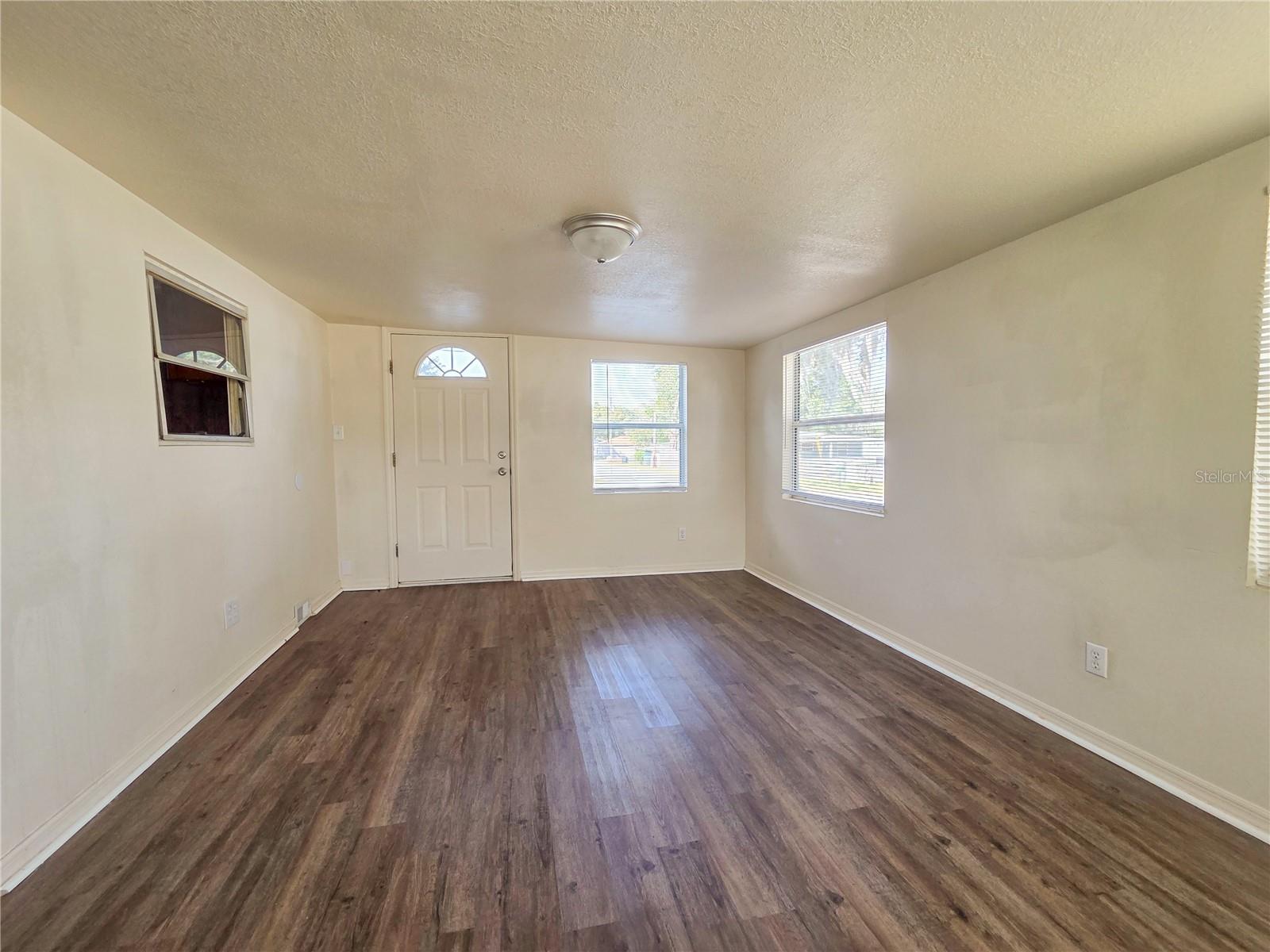 OM714696 Property Photo