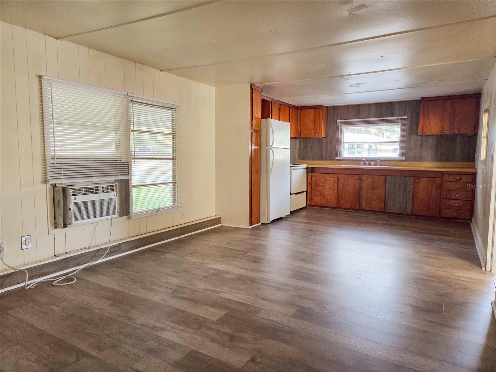 OM714696 Property Photo