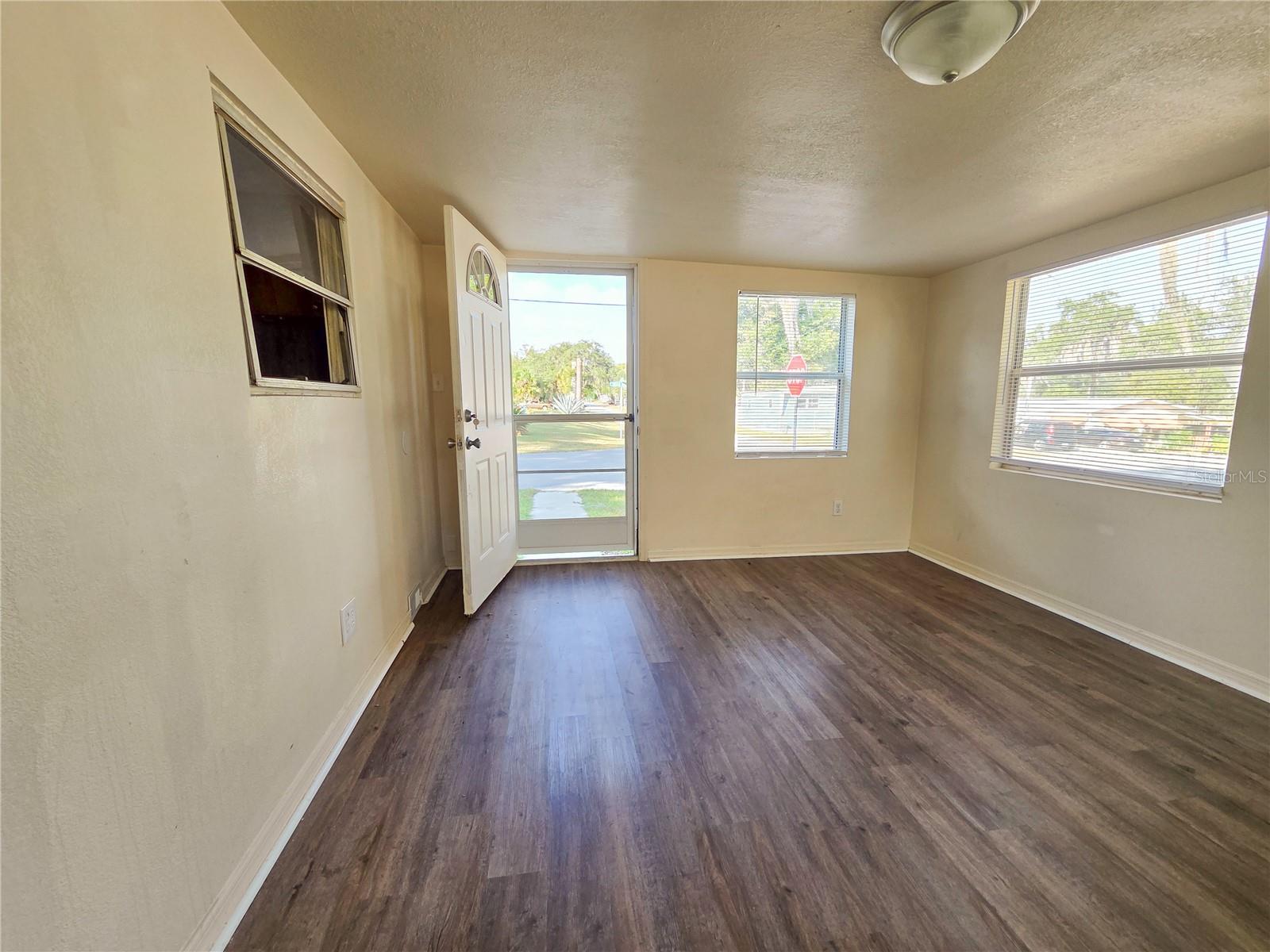 OM714696 Property Photo