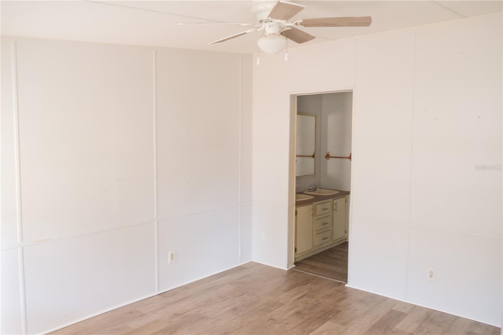 OM714697 Property Photo