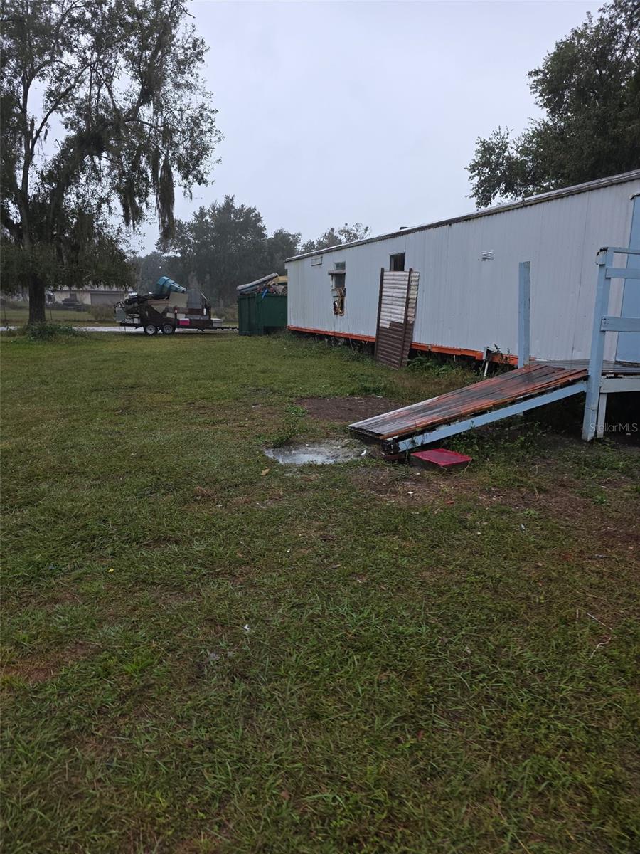 P4937223 Property Photo