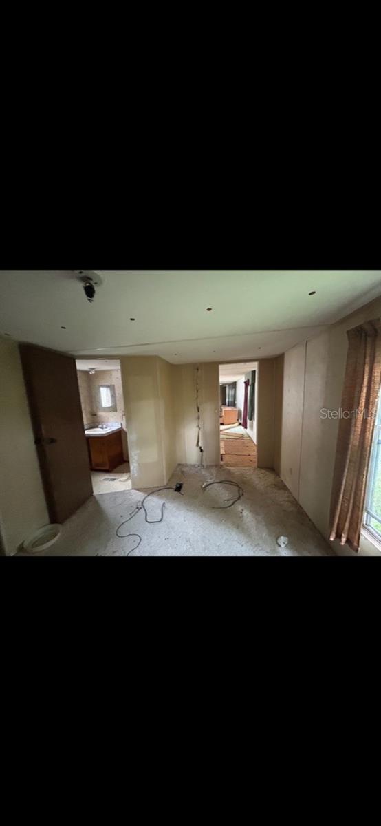 TB8454491 Property Photo