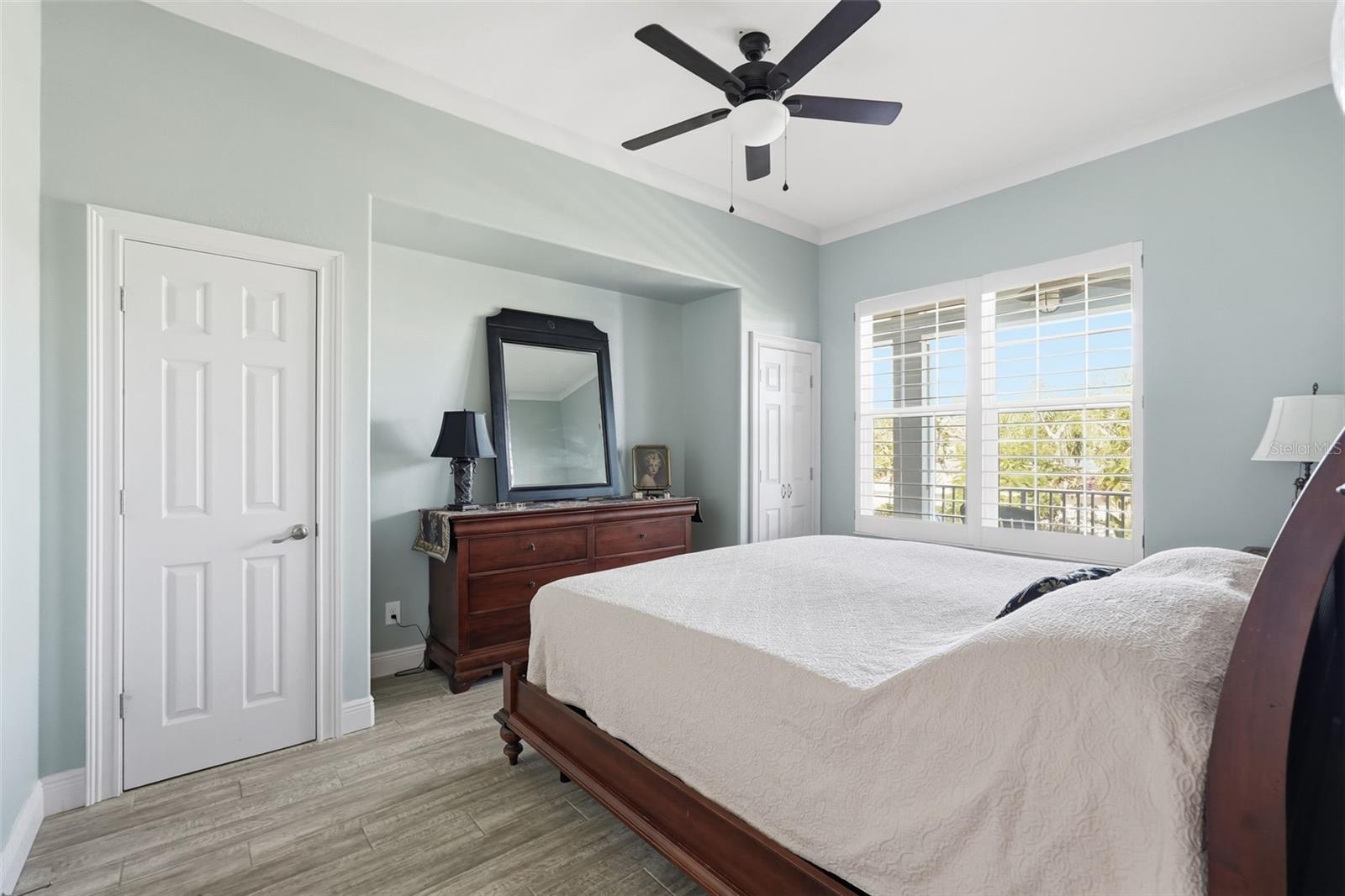 TB8454528 Property Photo