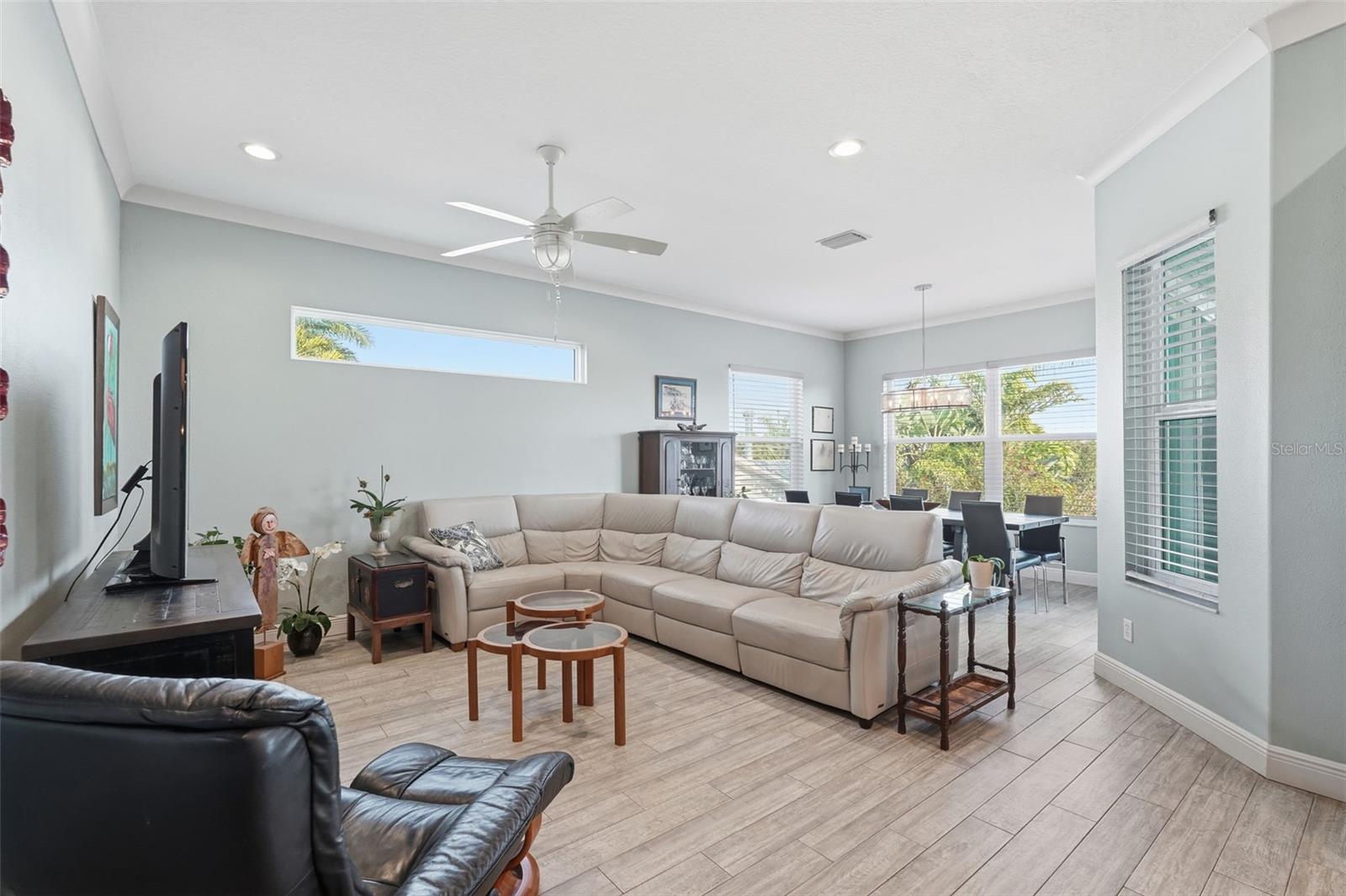 TB8454528 Property Photo