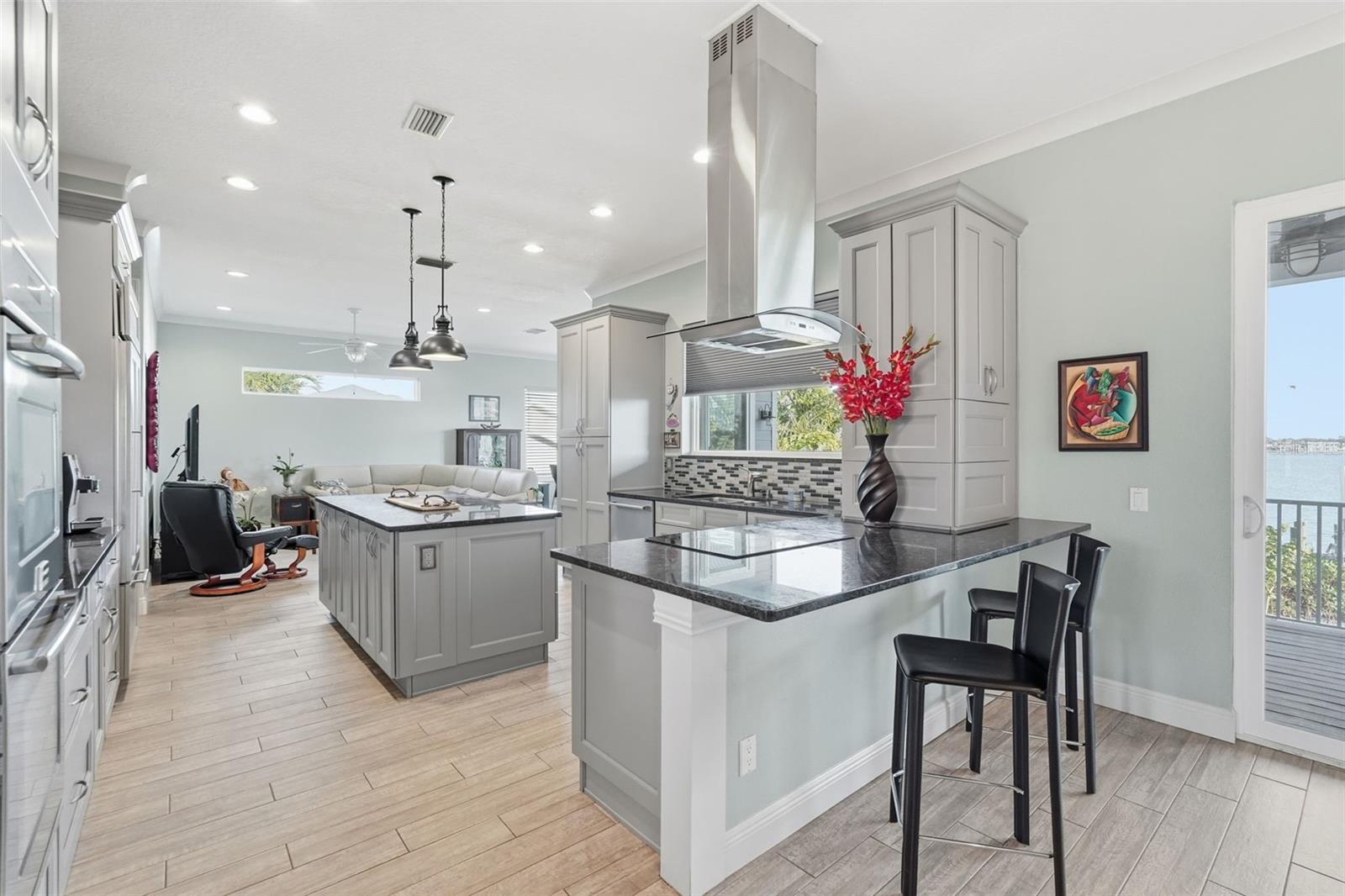 TB8454528 Property Photo