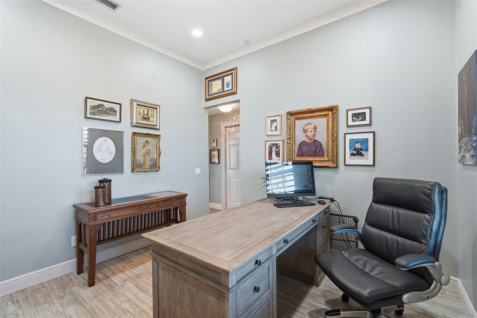 TB8454528 Property Photo