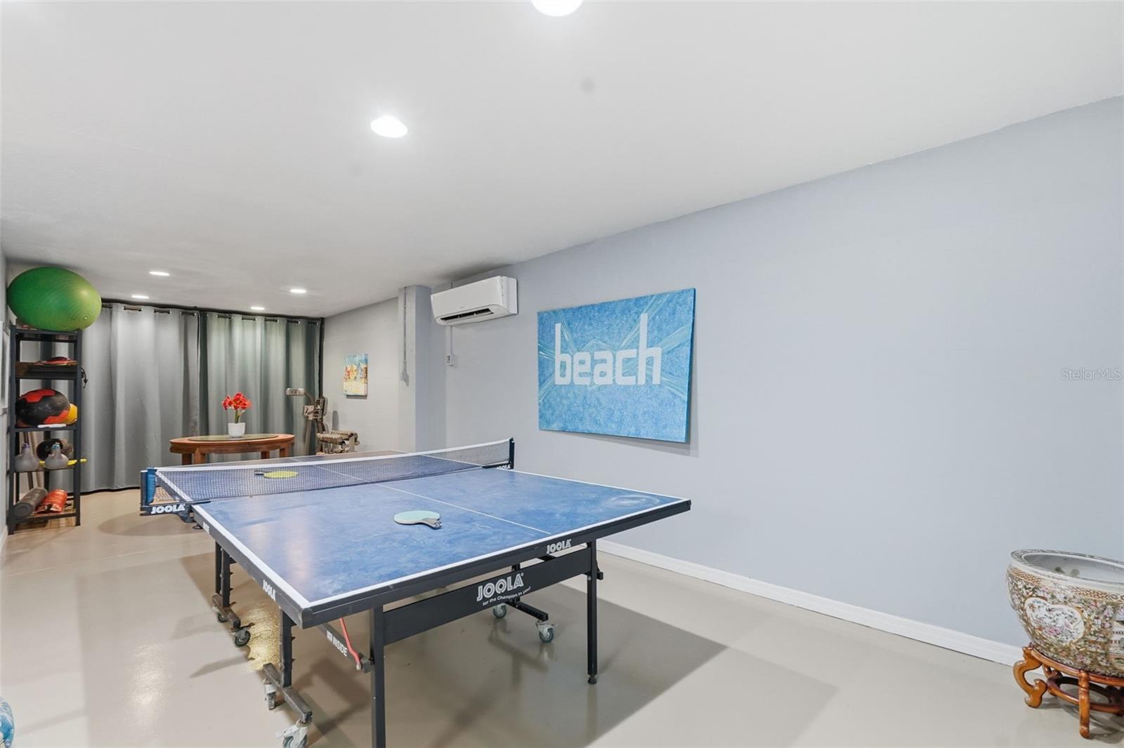 TB8454528 Property Photo