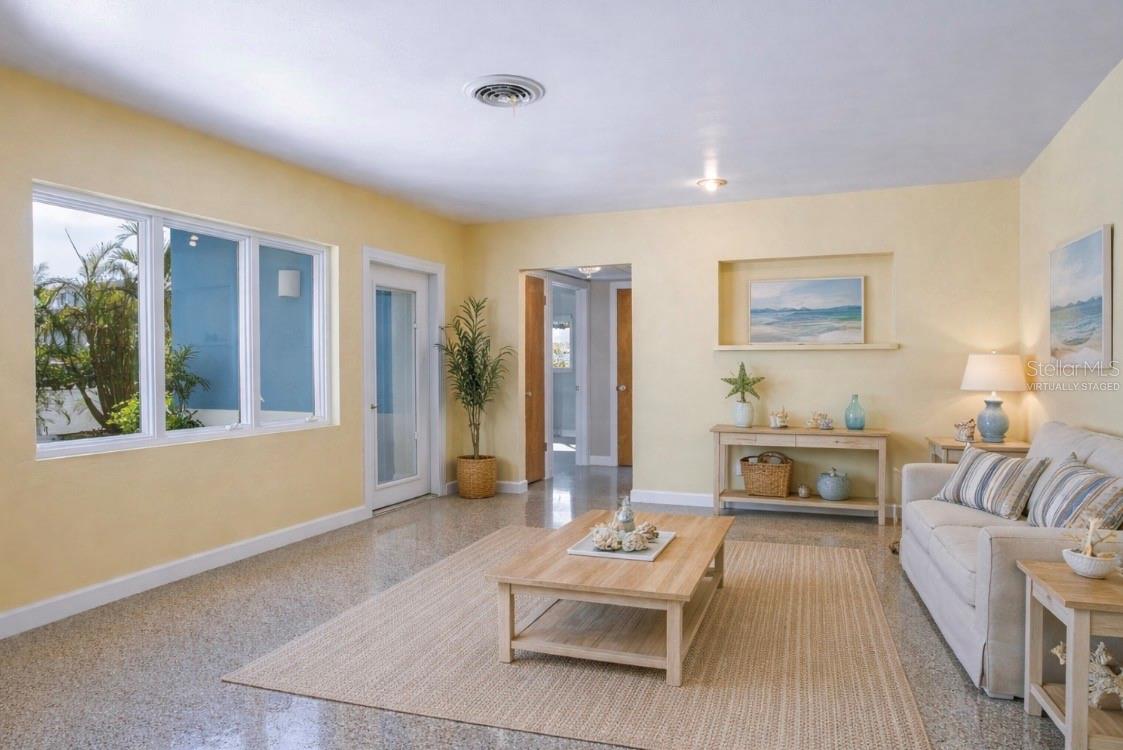 ENTRANCE/ LIVING ROOM - VIRTUALLY STAGED