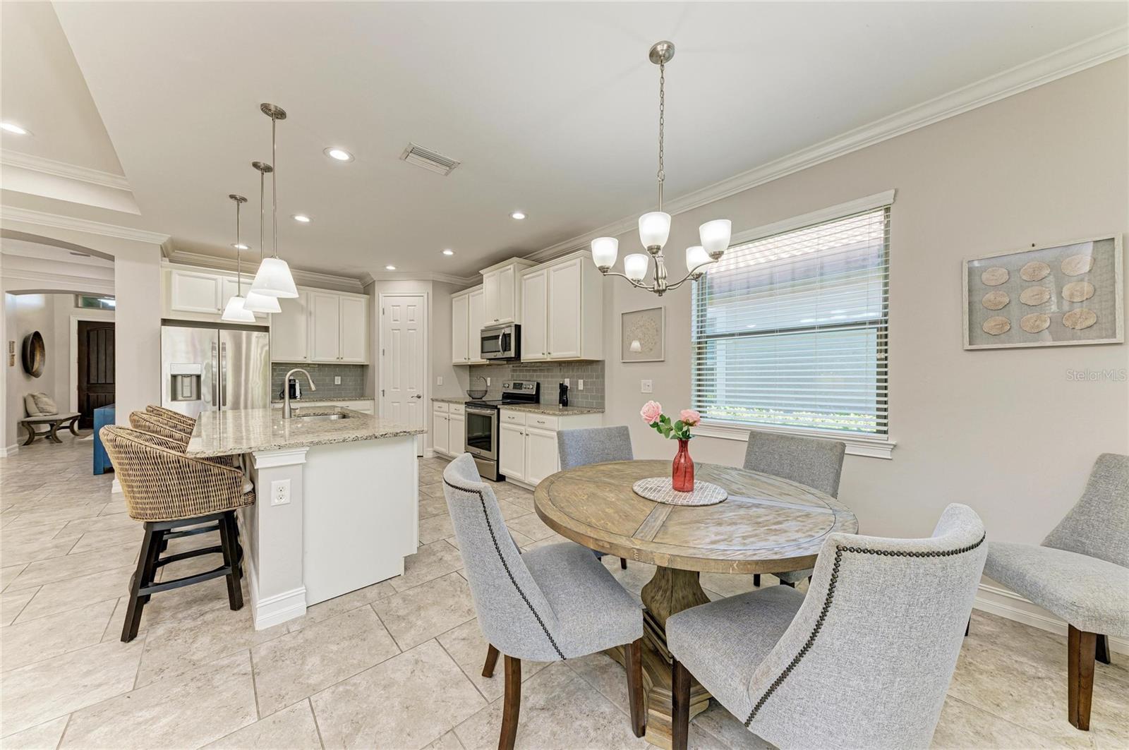 131 MARAVIYA BLVD, NOKOMIS, FL, 34275