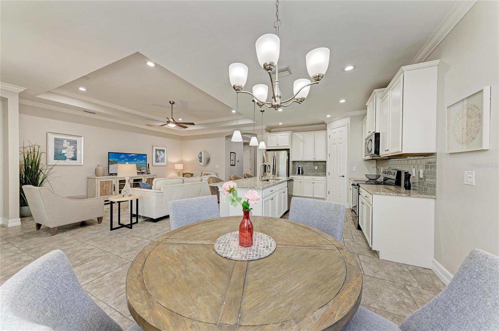 131 MARAVIYA BLVD, NOKOMIS, FL, 34275