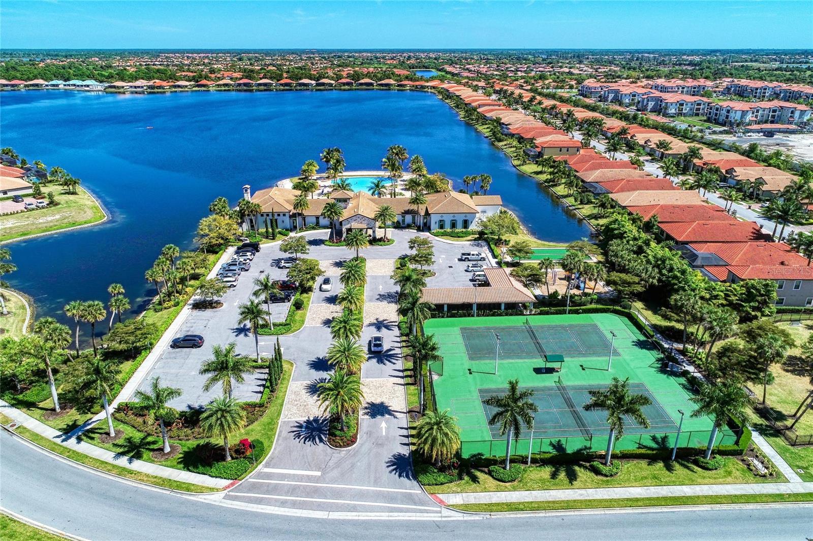 131 MARAVIYA BLVD, NOKOMIS, FL, 34275