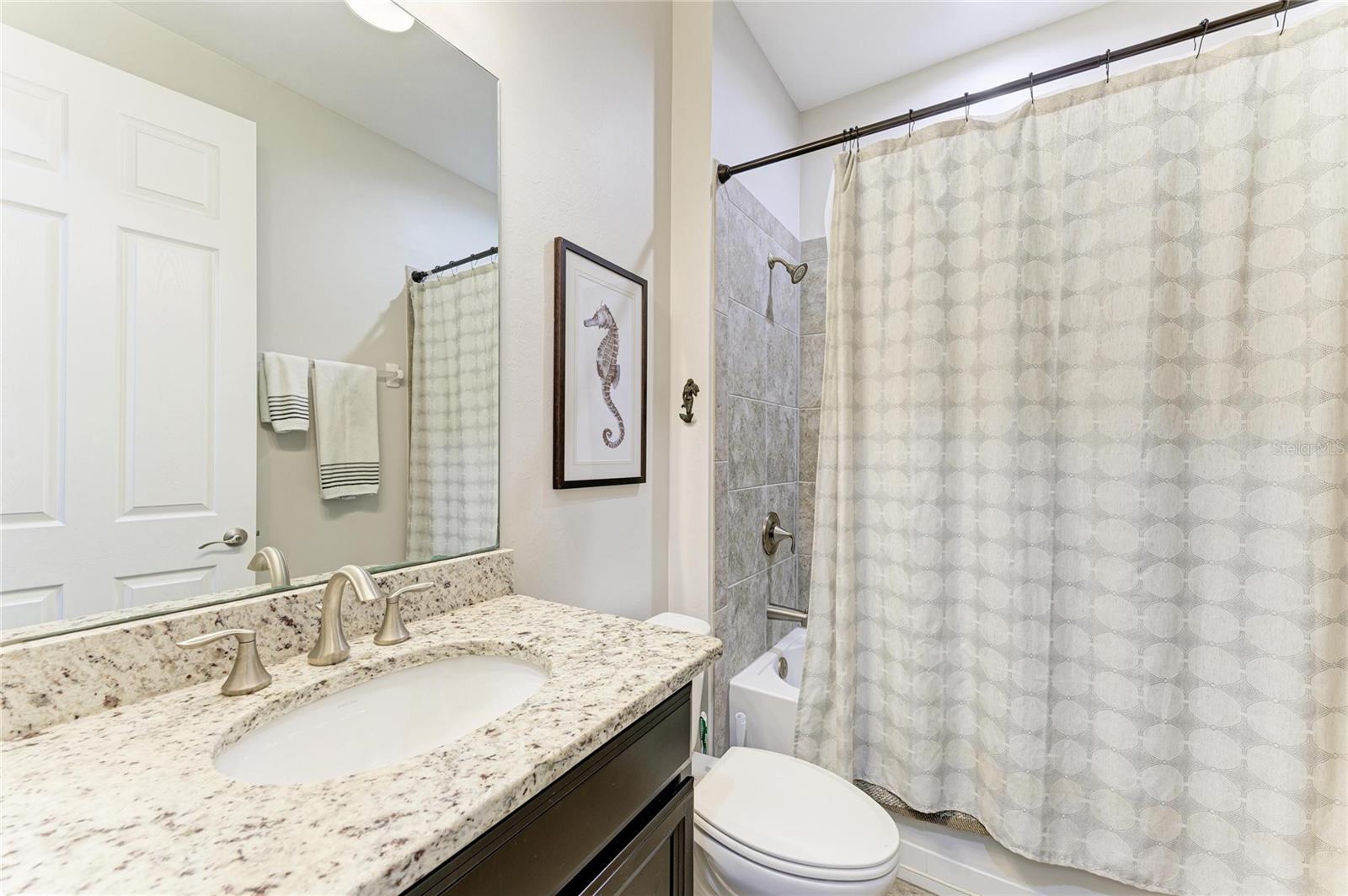 131 MARAVIYA BLVD, NOKOMIS, FL, 34275