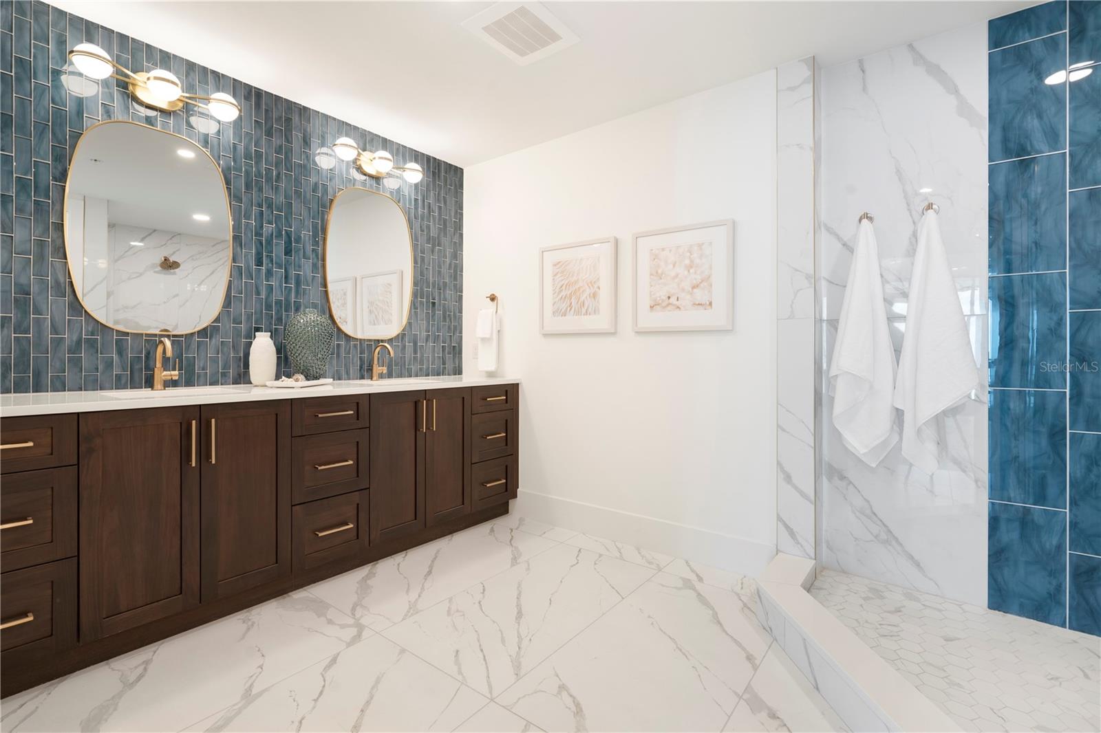 A4674532 Property Photo