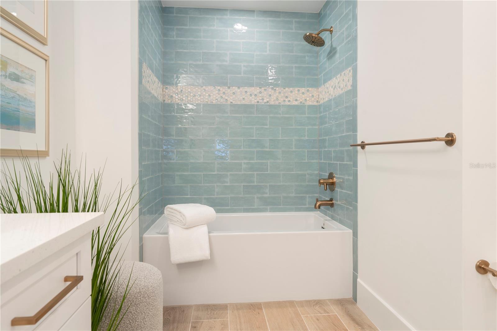 A4674532 Property Photo