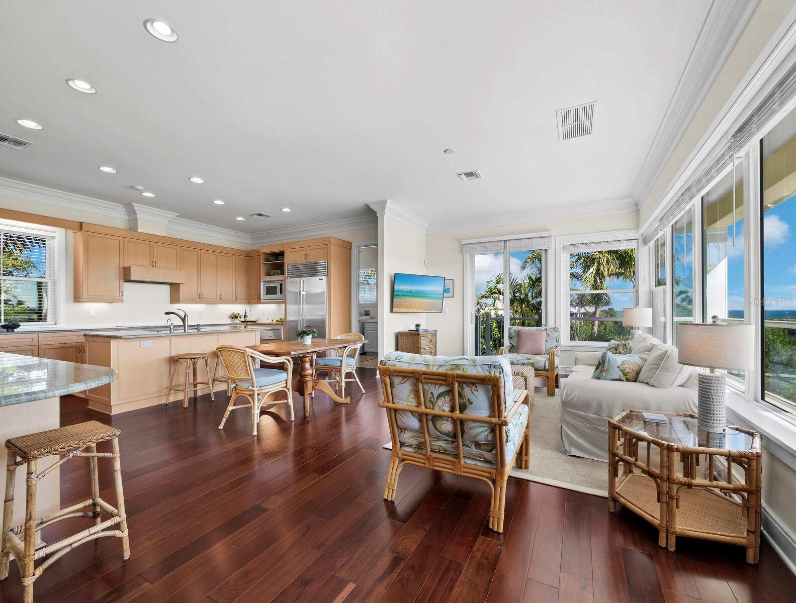 D6145104 Property Photo