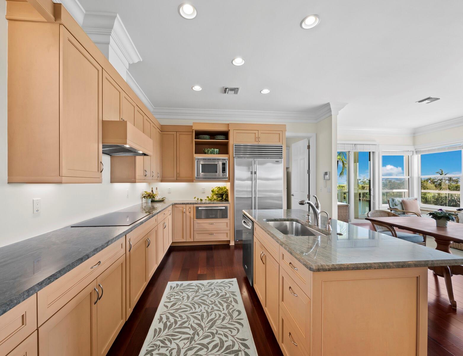 D6145104 Property Photo