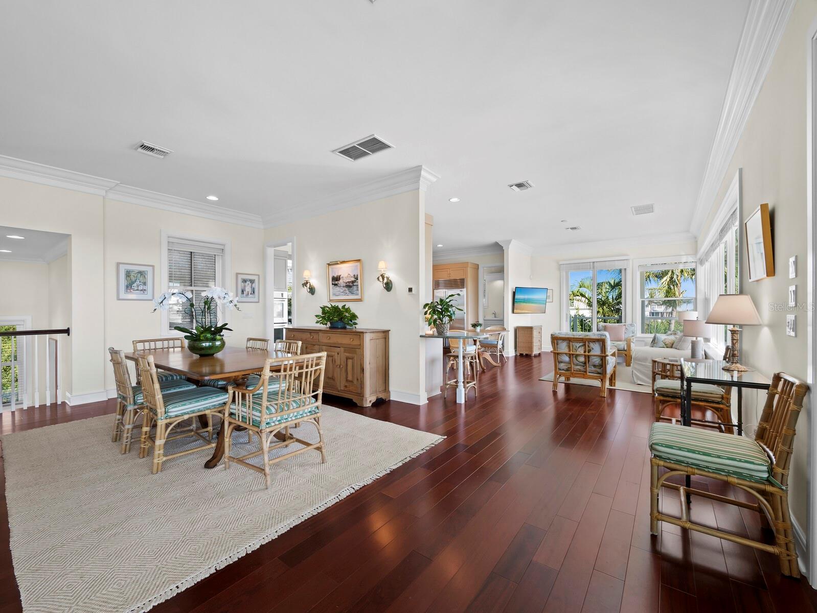 D6145104 Property Photo