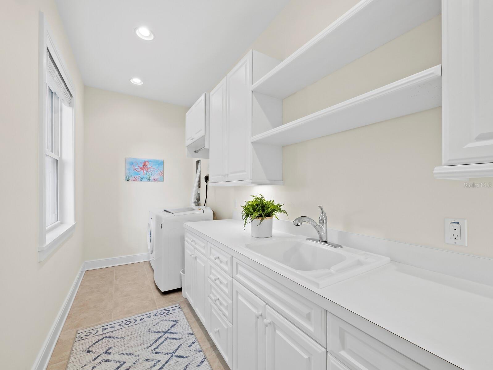 D6145104 Property Photo