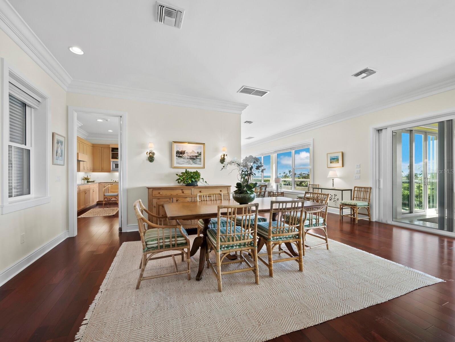 D6145104 Property Photo