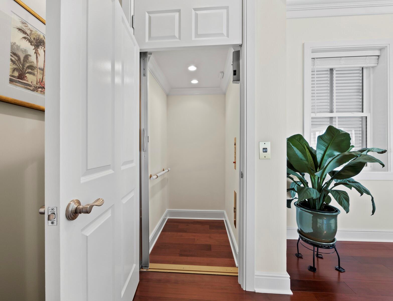 D6145104 Property Photo