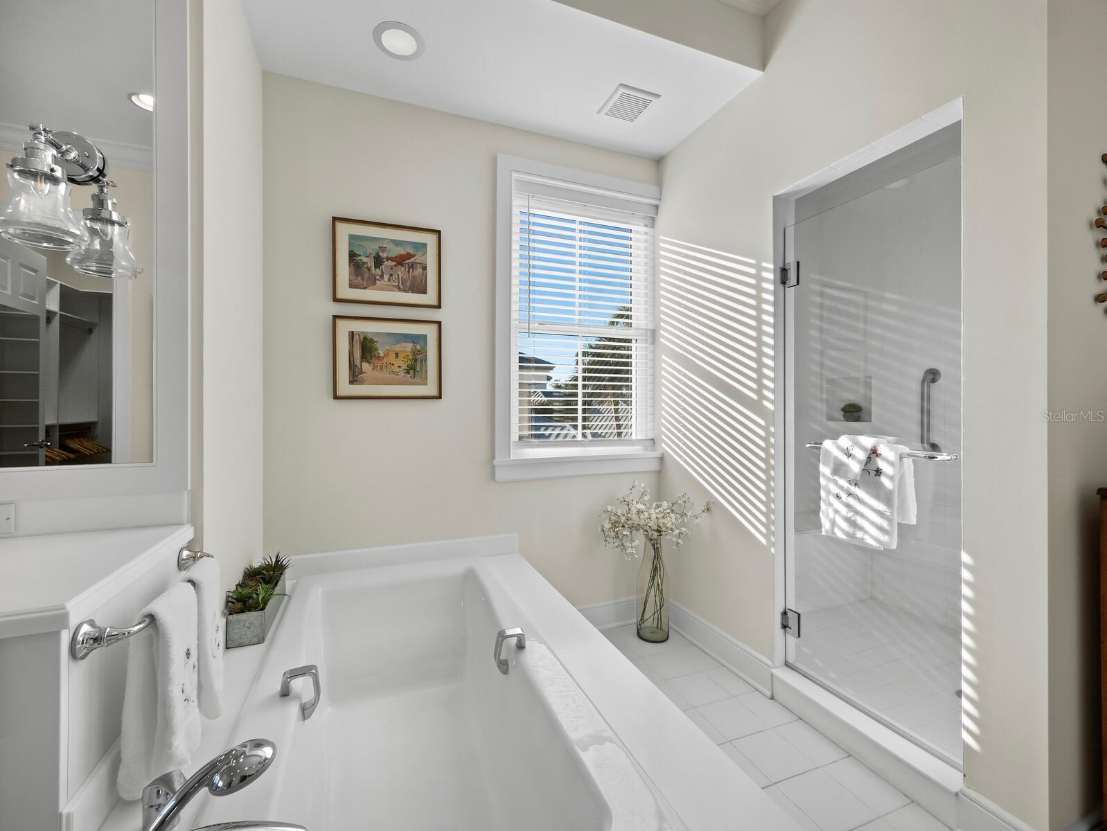 D6145104 Property Photo