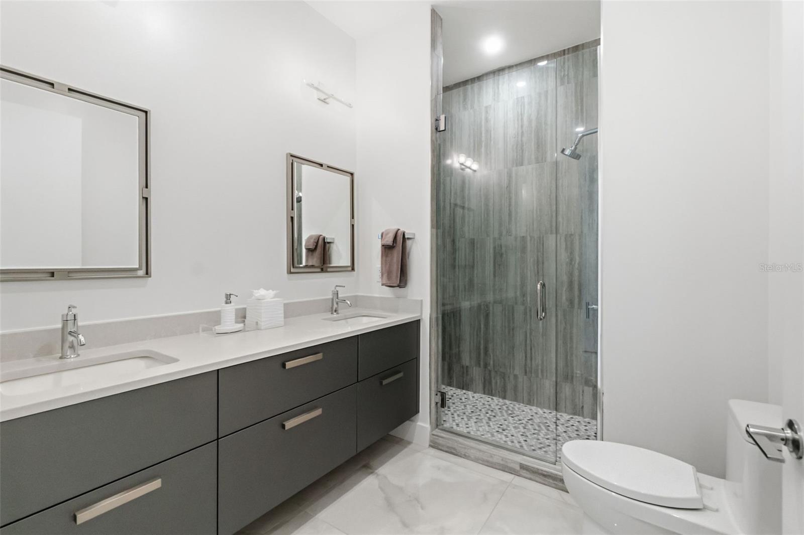 A4674550 Property Photo