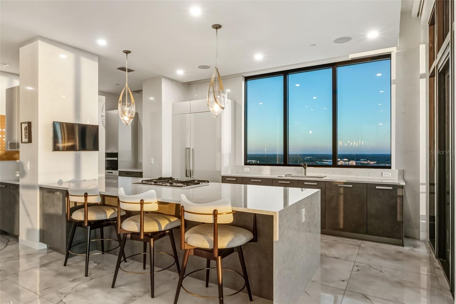 A4674550 Property Photo