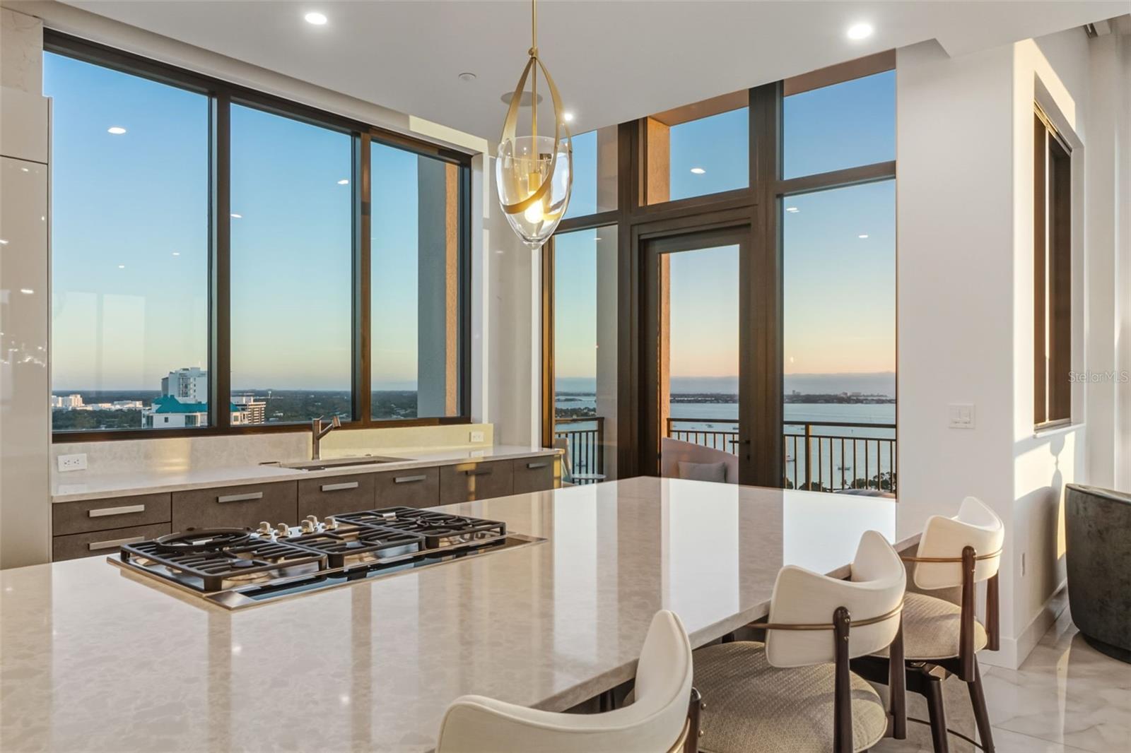 A4674550 Property Photo