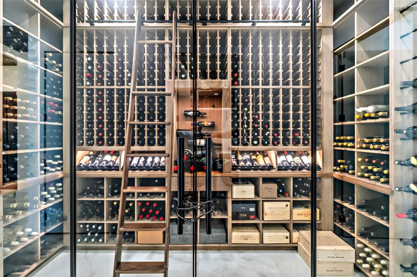 A4674550 Property Photo