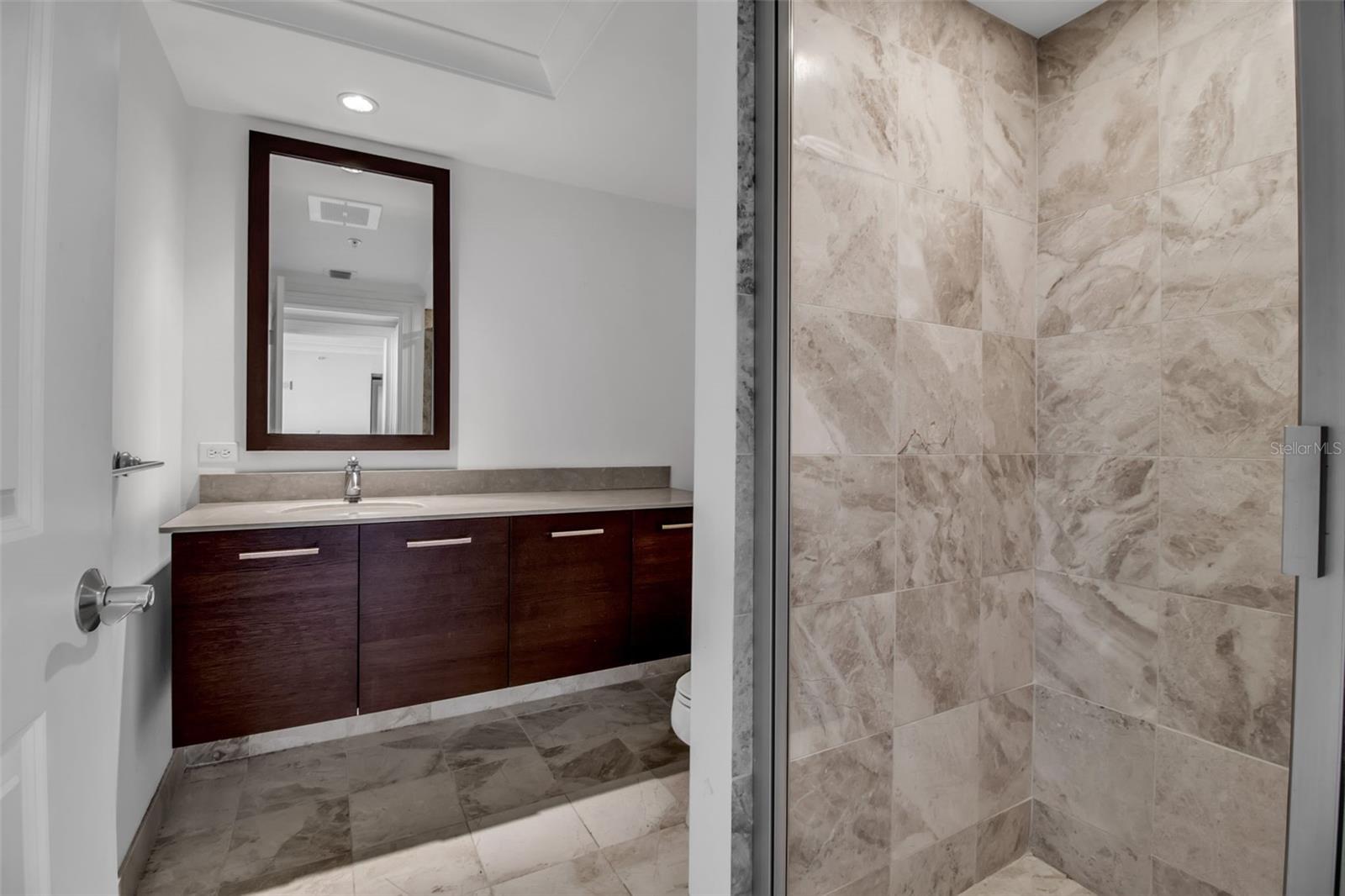 A4674555 Property Photo