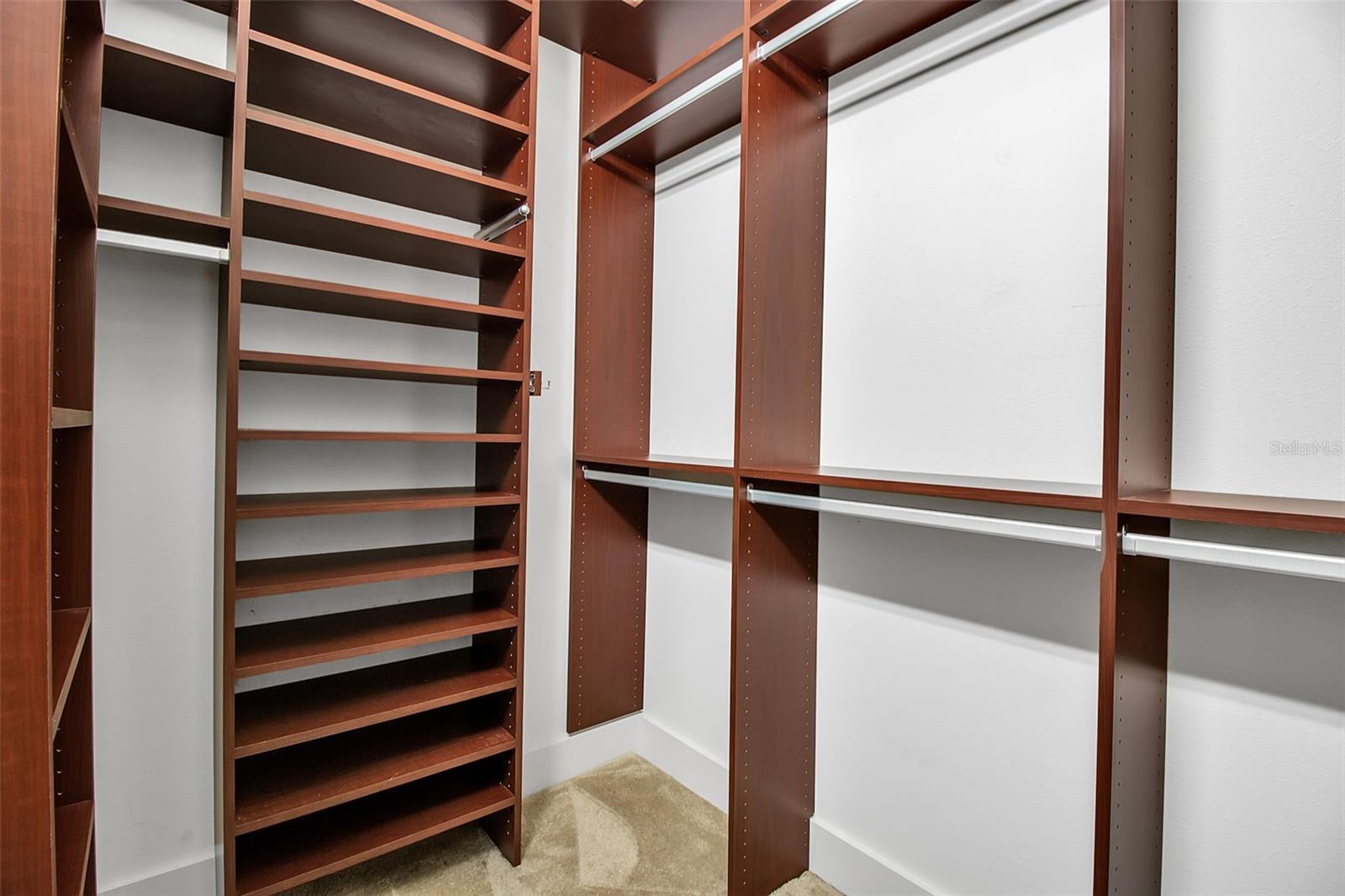 A4674555 Property Photo