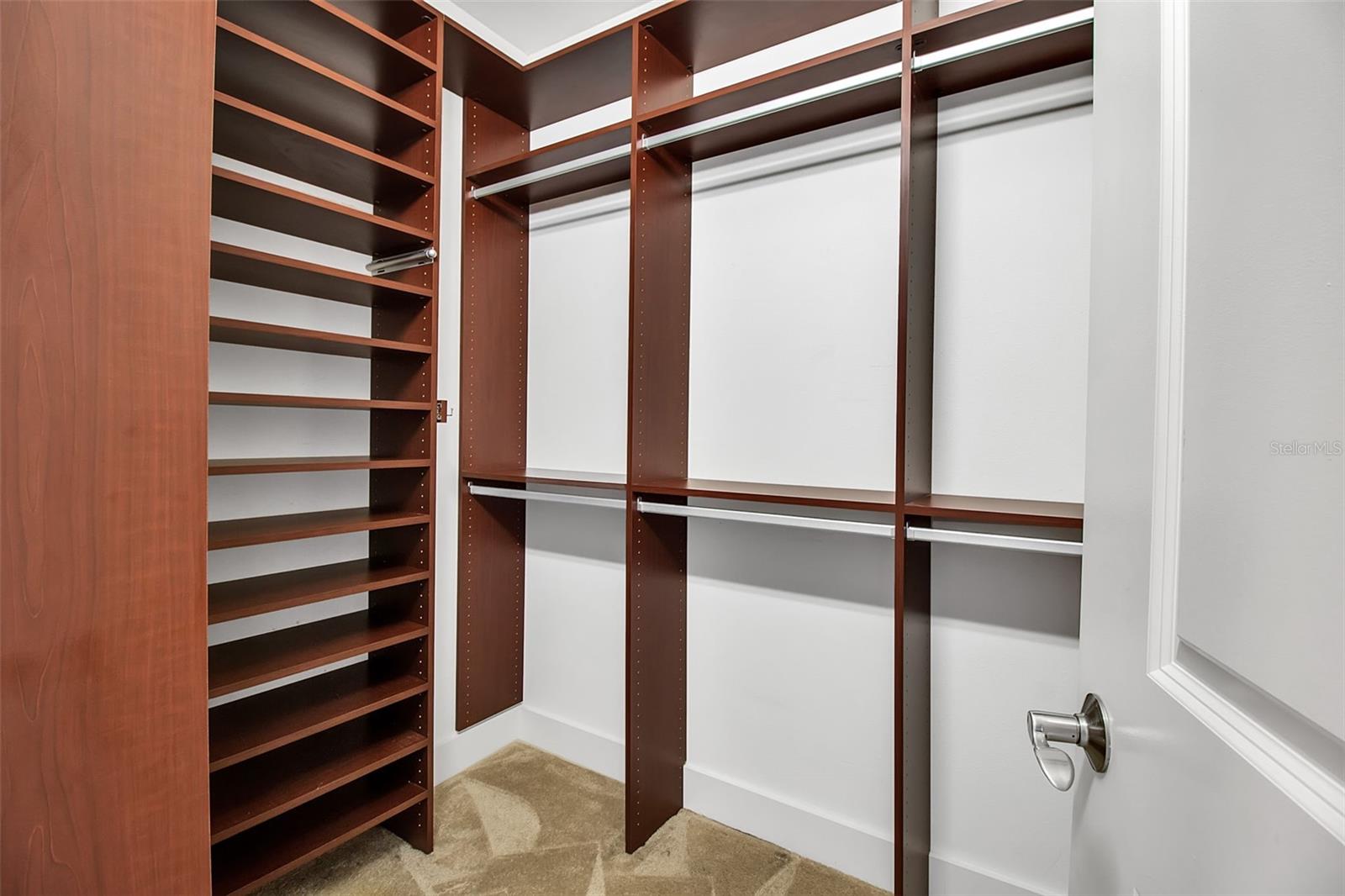 A4674555 Property Photo