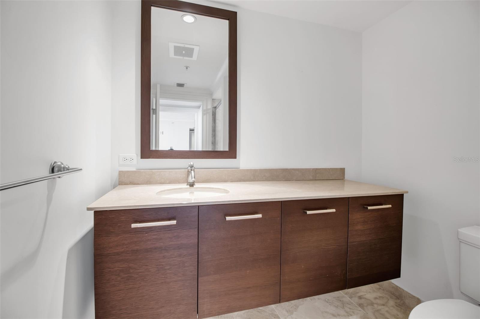 A4674555 Property Photo