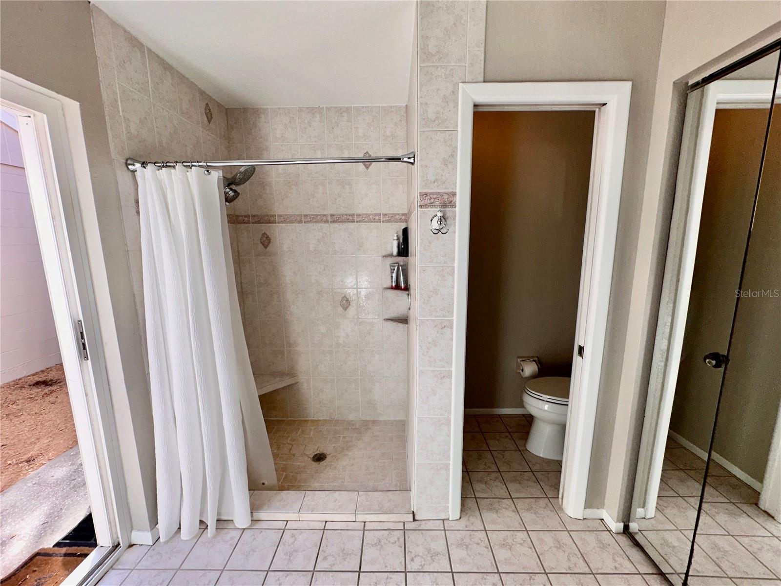 TB8454730 Property Photo