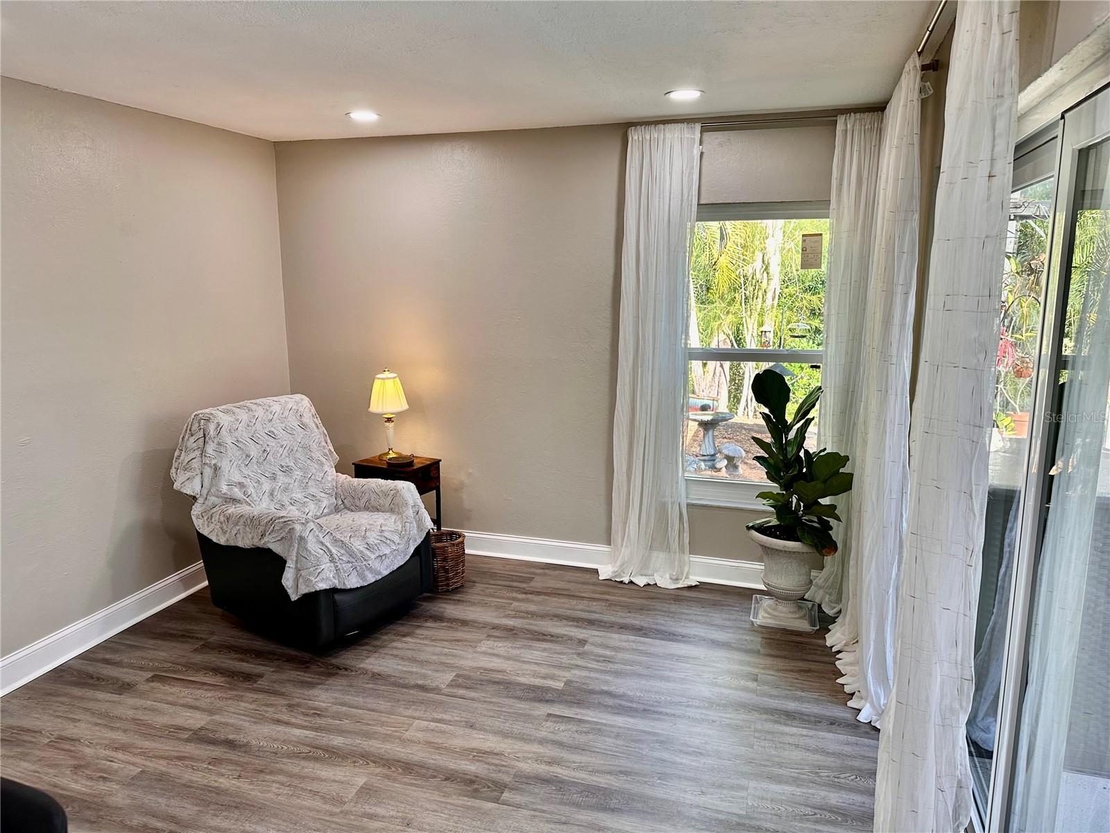 TB8454730 Property Photo